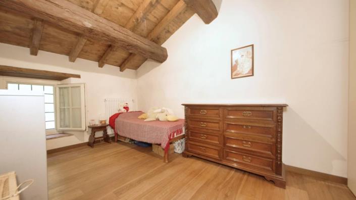 Image No.53-5 Bed Country House for sale