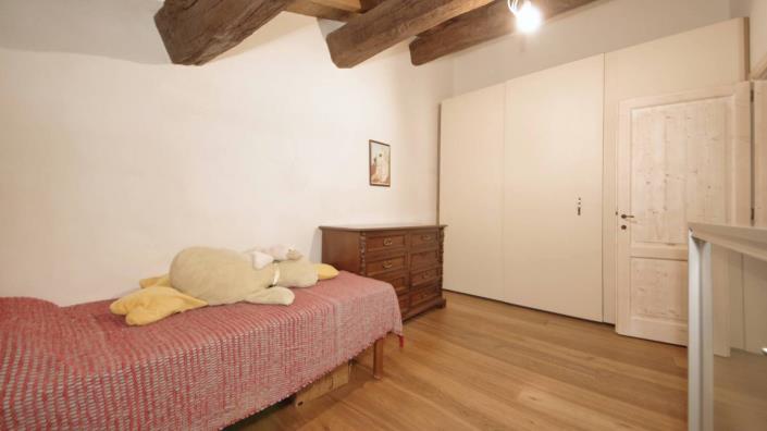 Image No.54-5 Bed Country House for sale