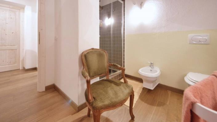 Image No.57-5 Bed Country House for sale