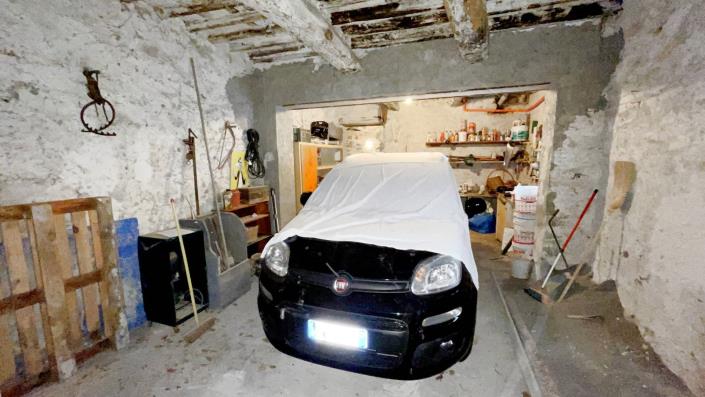 Image No.38-5 Bed Country Property for sale