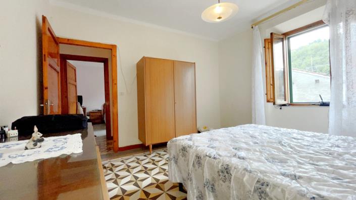 Image No.52-5 Bed Country Property for sale