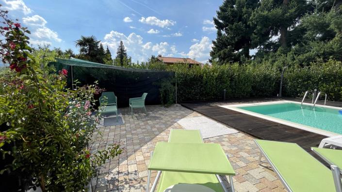 Image No.12-2 Bed Semi-Detached for sale