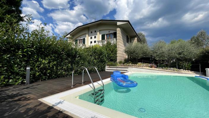 Image No.1-2 Bed Semi-Detached for sale
