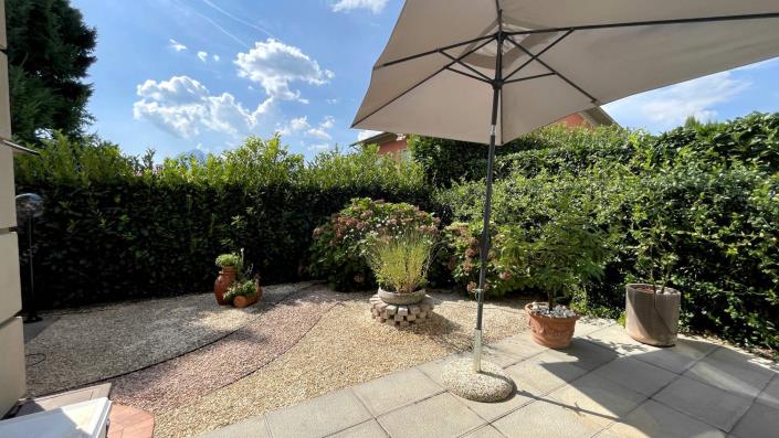 Image No.15-2 Bed Semi-Detached for sale