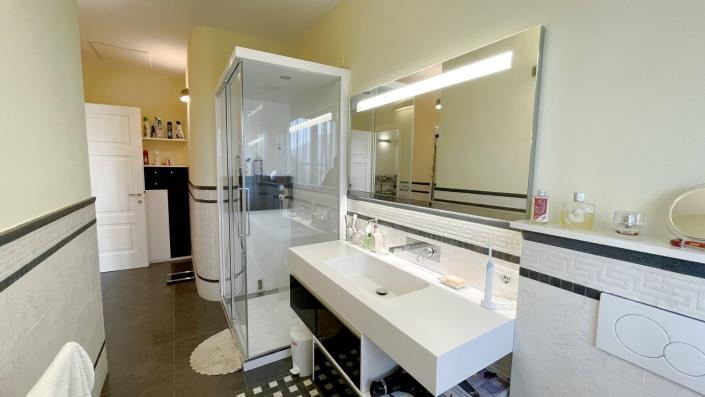 Image No.23-2 Bed Semi-Detached for sale