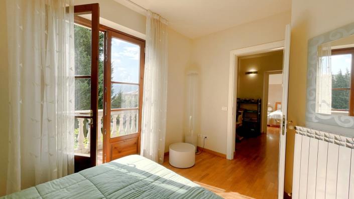 Image No.29-2 Bed Semi-Detached for sale