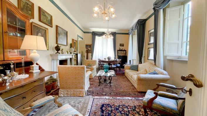 Image No.6-Villa de 6 chambres à vendre à Bagni di Lucca