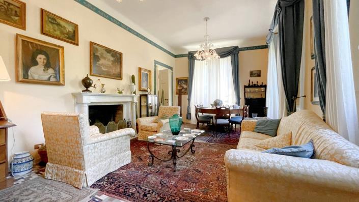 Image No.3-Villa de 6 chambres à vendre à Bagni di Lucca