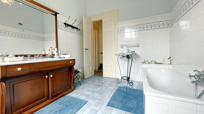 Image No.48-Villa de 6 chambres à vendre à Bagni di Lucca