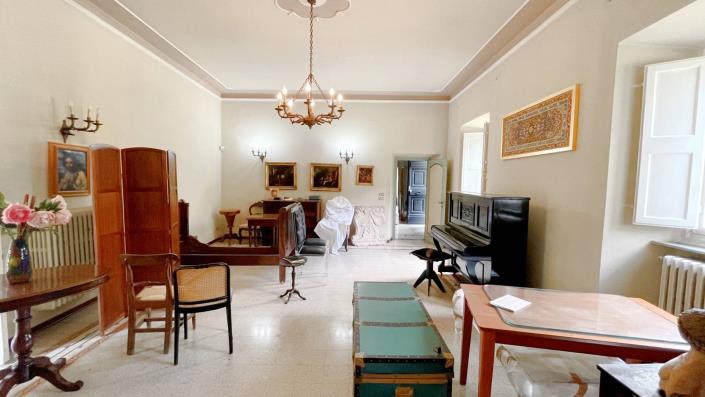 Image No.10-6 Bed Villa for sale