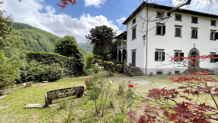 Image No.28-6 Bed Villa for sale