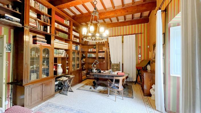 Image No.46-6 Bed Villa for sale