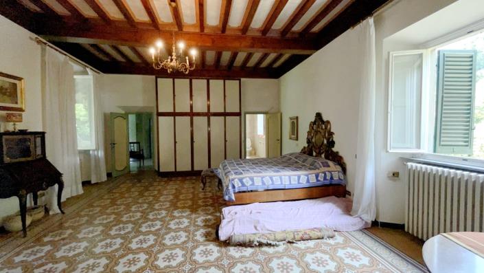 Image No.52-6 Bed Villa for sale