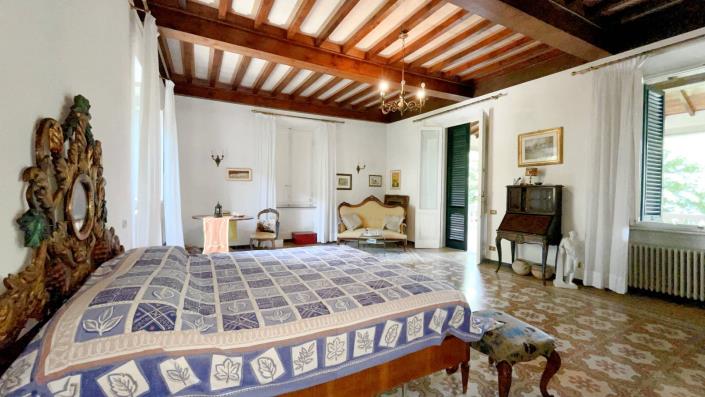 Image No.53-6 Bed Villa for sale