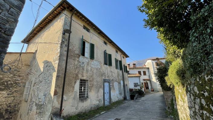 Image No.60-3 Bed Village House for sale