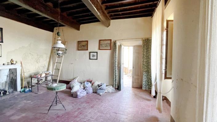 Image No.10-12 Bed Villa for sale