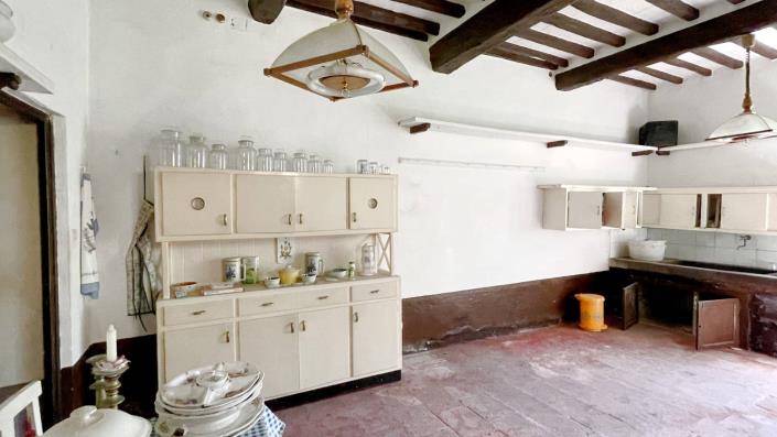 Image No.19-12 Bed Villa for sale