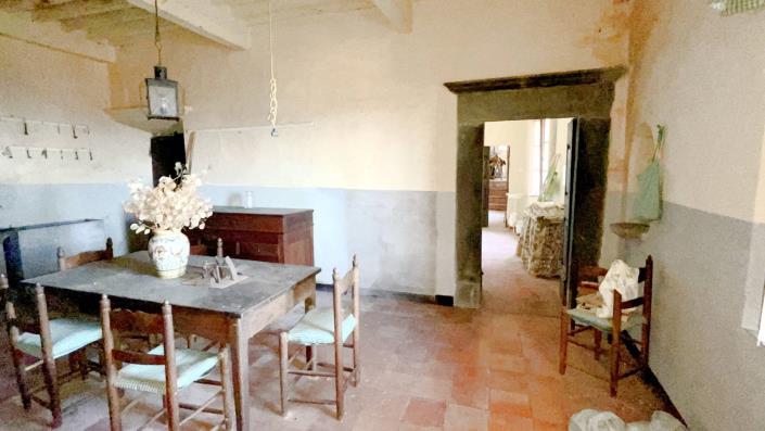 Image No.25-12 Bed Villa for sale