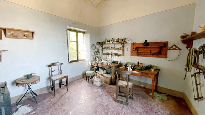 Image No.40-12 Bed Villa for sale