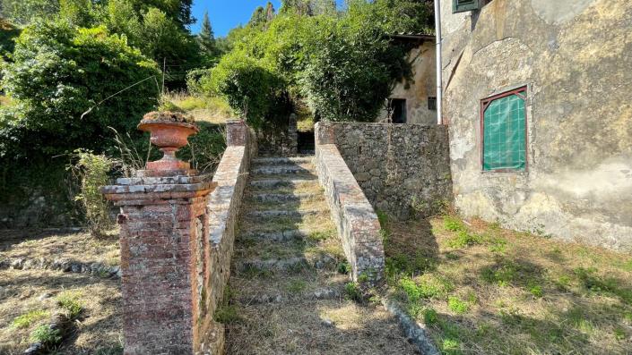 Image No.3-12 Bed Villa for sale