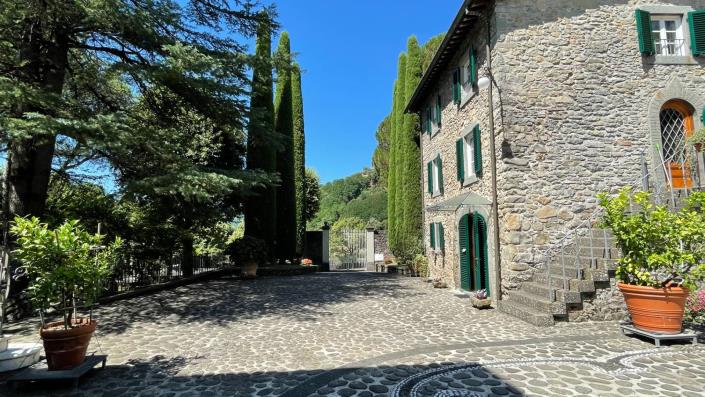 Image No.12-5 Bed Villa for sale