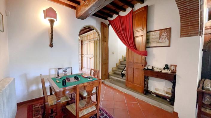 Image No.40-5 Bed Villa for sale