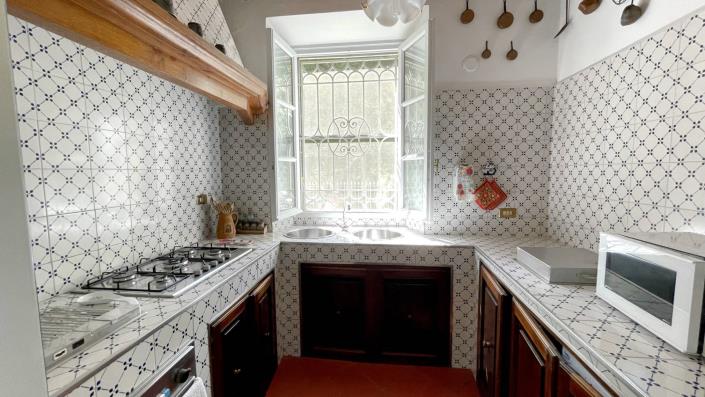 Image No.48-5 Bed Villa for sale