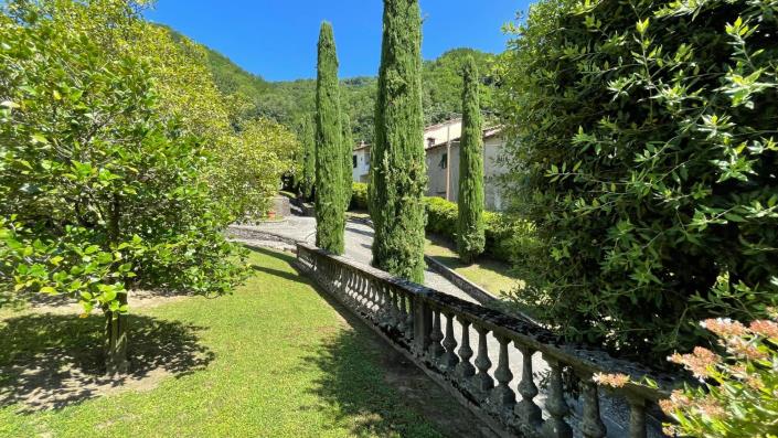 Image No.56-5 Bed Villa for sale