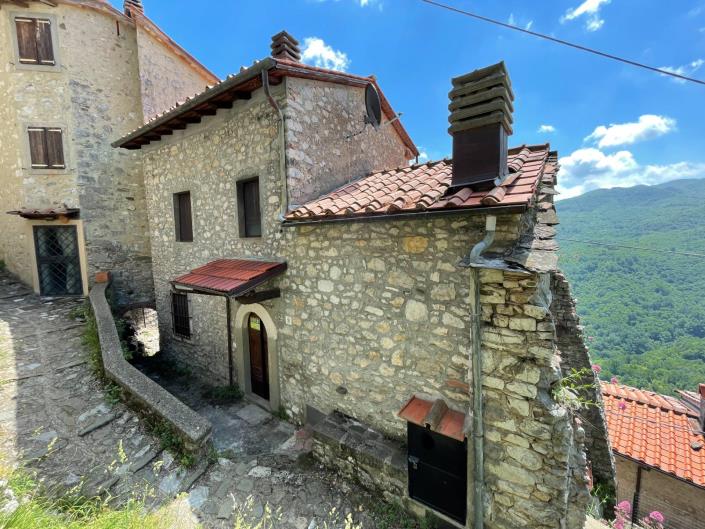 Image No.53-Maison de ville de 3 chambres à vendre à Bagni di Lucca