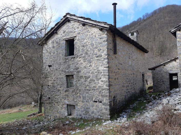 Image No.25-4 Bed Village House for sale