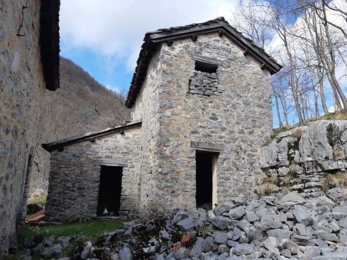 Image No.26-4 Bed Village House for sale