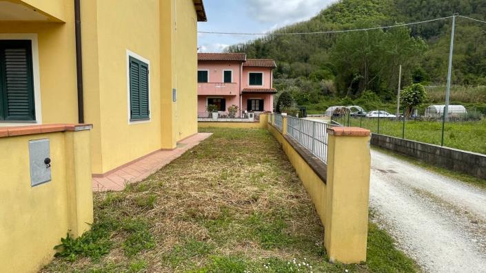 Image No.10-3 Bed Semi-Detached for sale