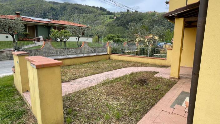 Image No.11-3 Bed Semi-Detached for sale