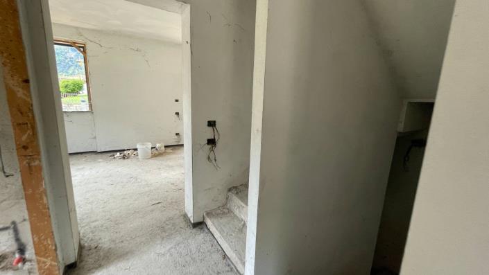 Image No.37-3 Bed Semi-Detached for sale