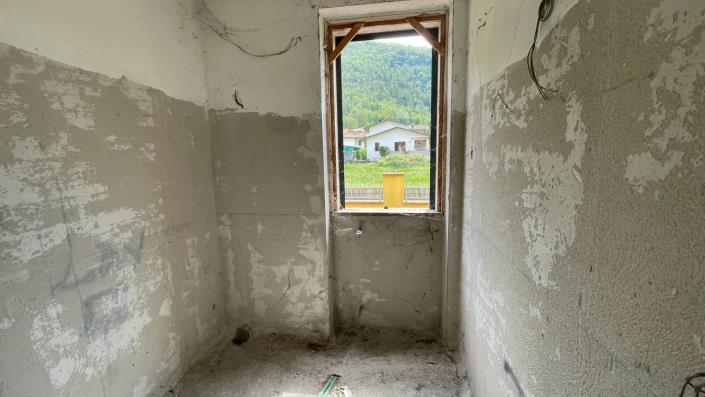 Image No.38-3 Bed Semi-Detached for sale