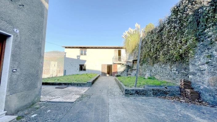 Image No.3-Maison de village de 3 chambres à vendre à Sillano