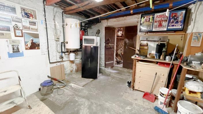 Image No.36-Maison de ville de 4 chambres à vendre à Bagni di Lucca