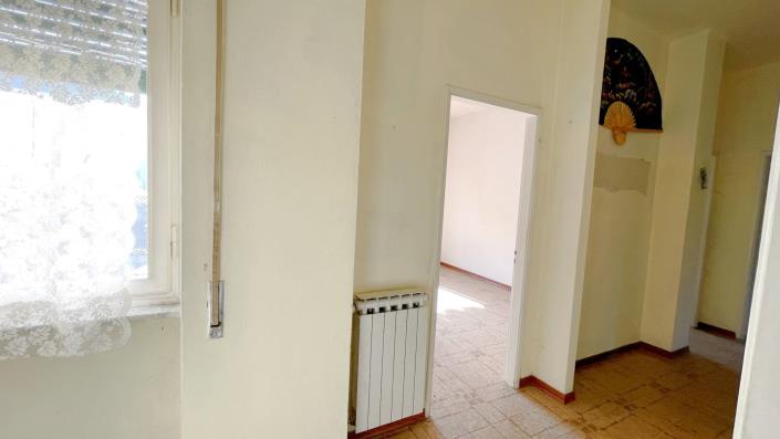 Image No.9-Appartement de 2 chambres à vendre à Bagni di Lucca