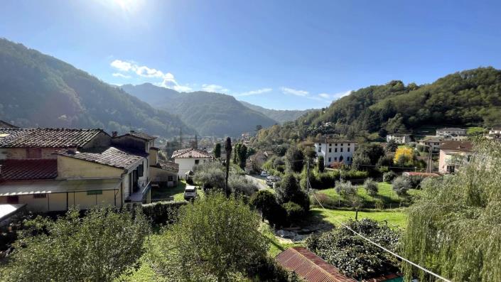 Image No.33-Appartement de 2 chambres à vendre à Bagni di Lucca