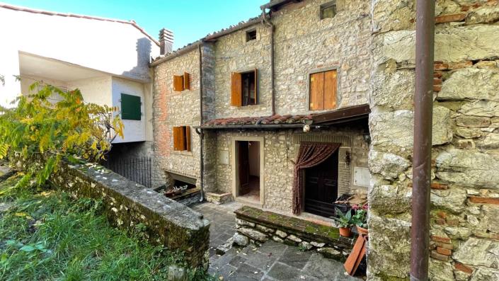 Image No.1-3 Bed Townhouse for sale