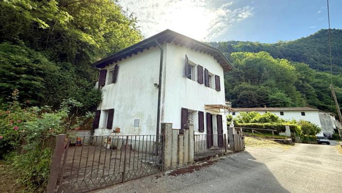 Image No.3-2 Bed Country House for sale