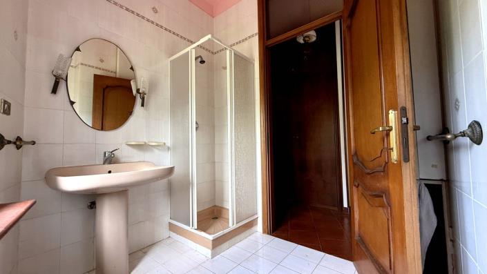 Image No.15-2 Bed Country House for sale