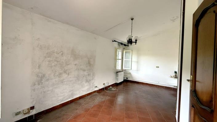 Image No.27-2 Bed Country House for sale