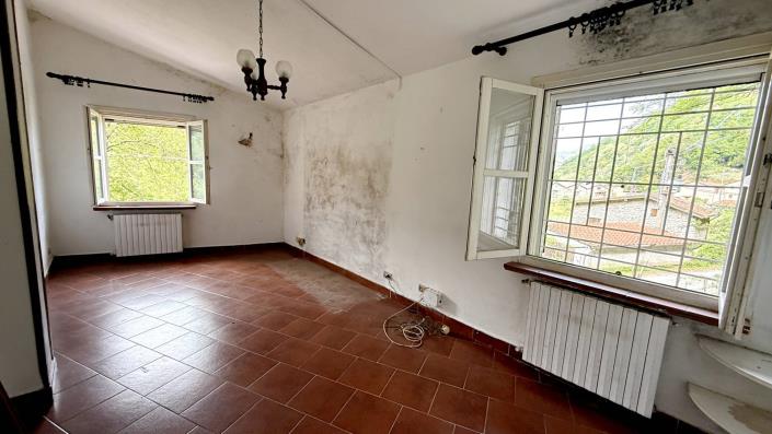 Image No.28-2 Bed Country House for sale