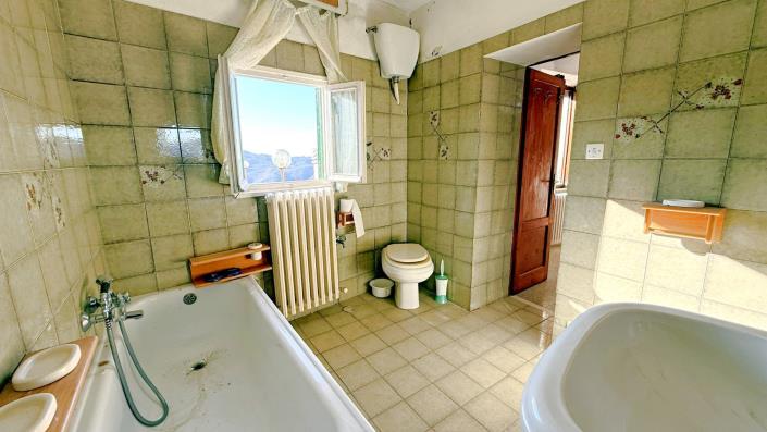 Image No.32-Jumelé de 2 chambres à vendre à Bagni di Lucca