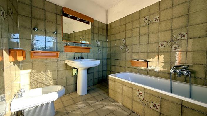 Image No.33-Jumelé de 2 chambres à vendre à Bagni di Lucca