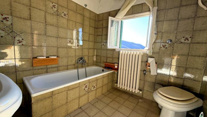 Image No.5-Jumelé de 2 chambres à vendre à Bagni di Lucca