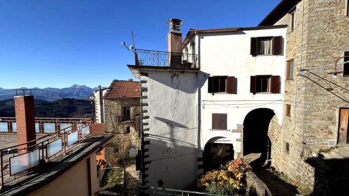 Image No.40-Jumelé de 2 chambres à vendre à Bagni di Lucca