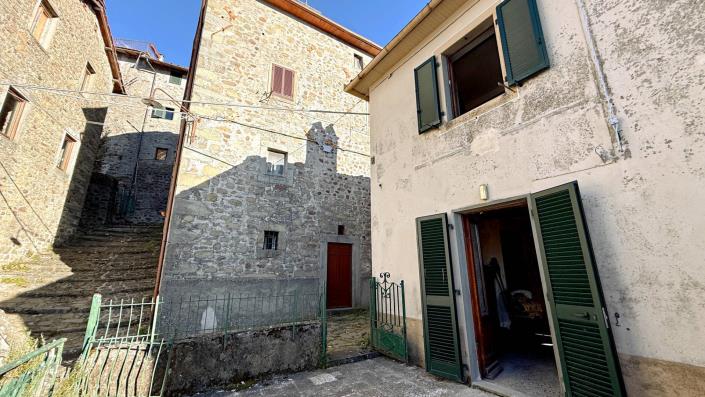 Image No.46-Jumelé de 2 chambres à vendre à Bagni di Lucca