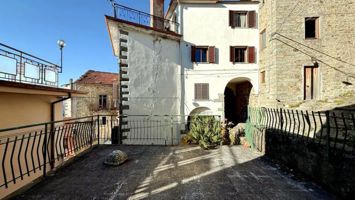 Image No.47-Jumelé de 2 chambres à vendre à Bagni di Lucca